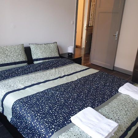 Appartement T2 Courte Duree Coup De Coeur Toute A 5 Minutes Saint-Etienne  Eksteriør billede